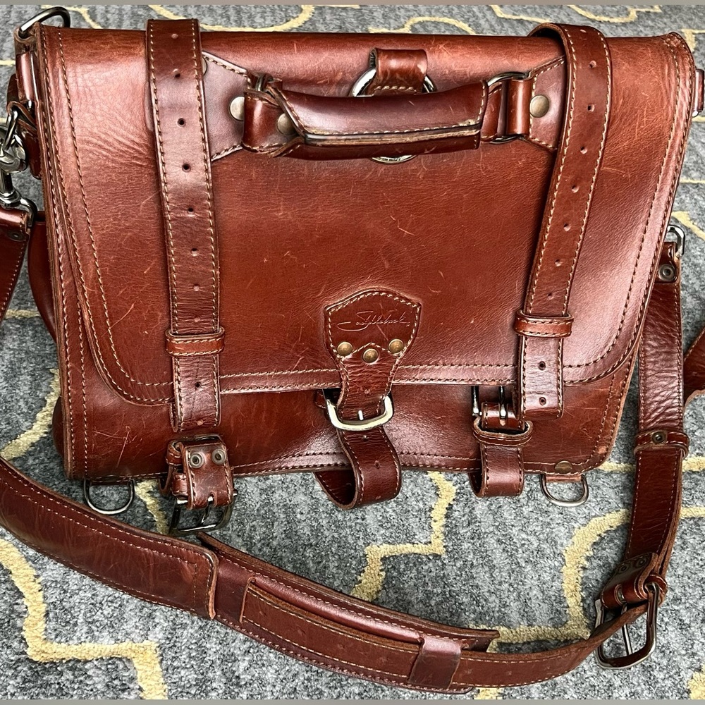 Saddleback Leather Large Classic Briefcase in Chestnut Brown